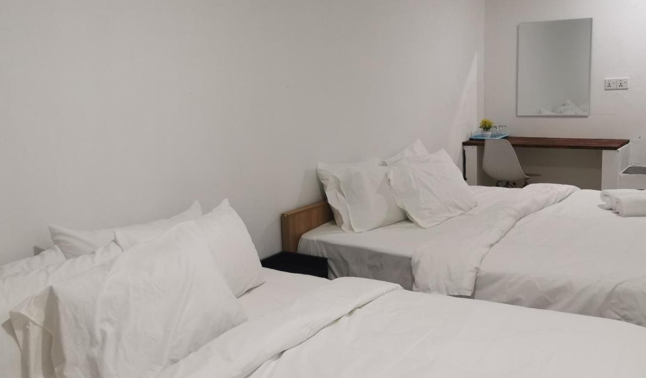 Tang Motel *