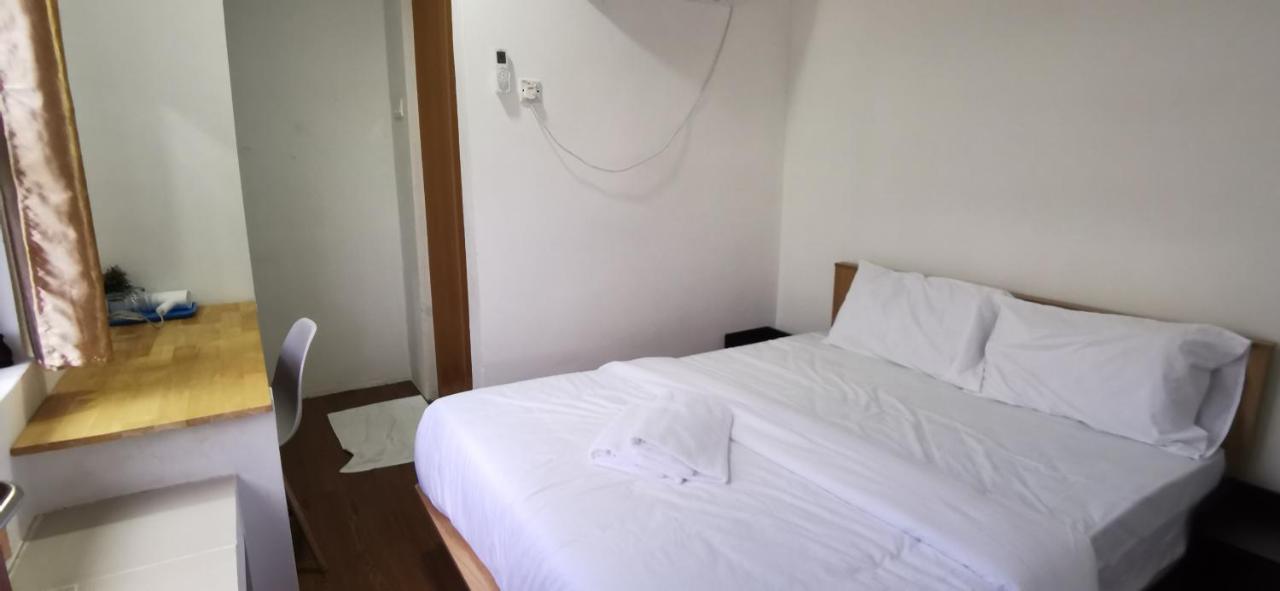 Tang Motel